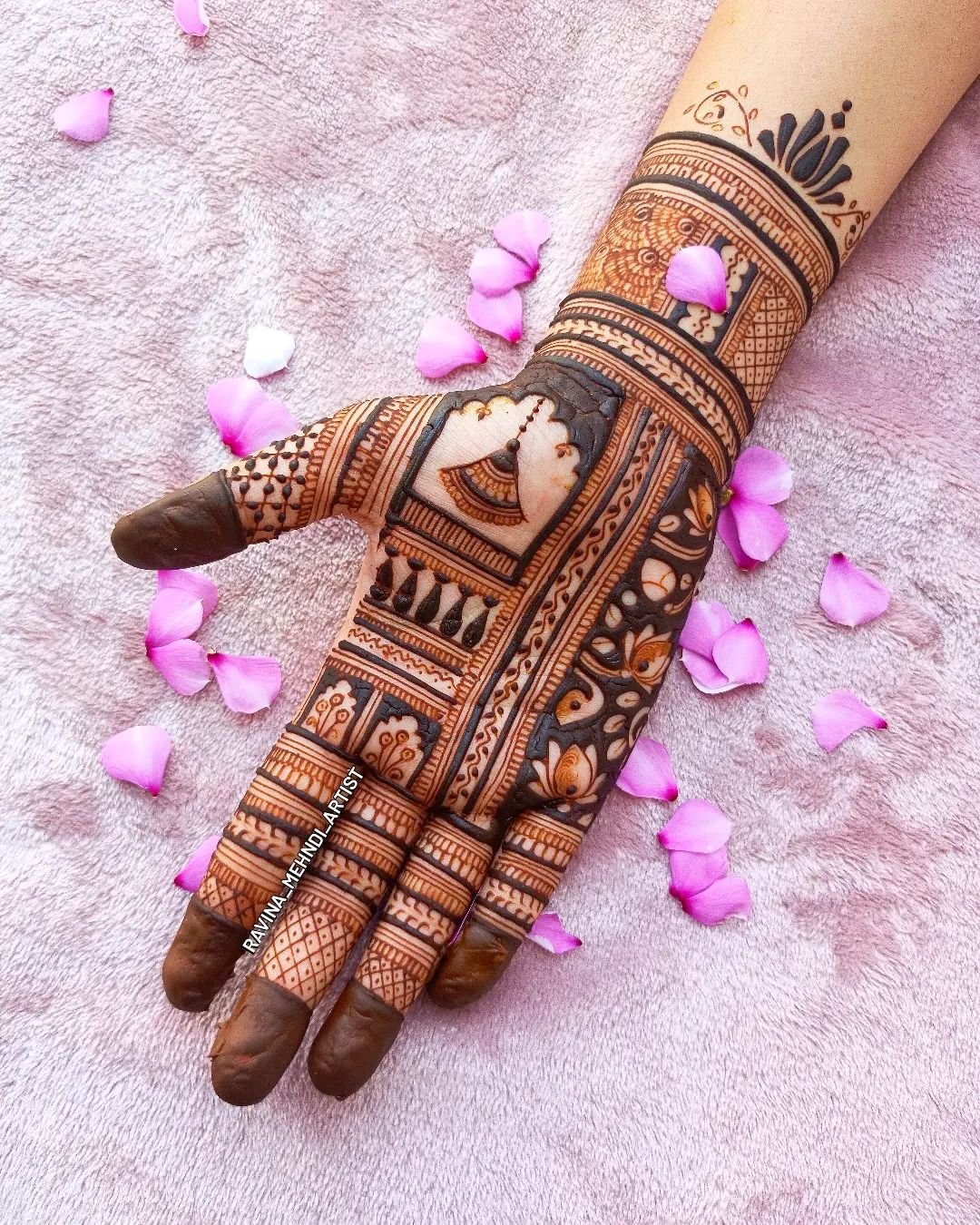 Front Hand Mehndi Design