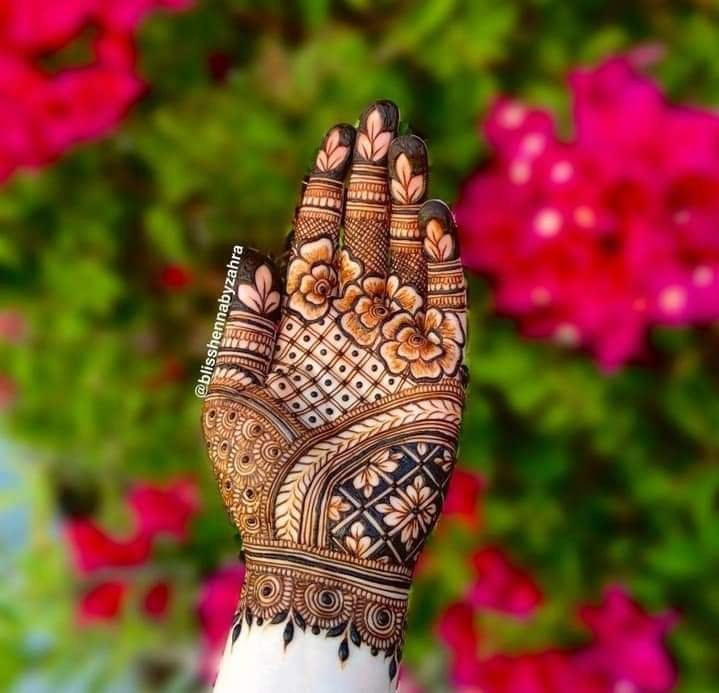 Front Hand Mehndi Design