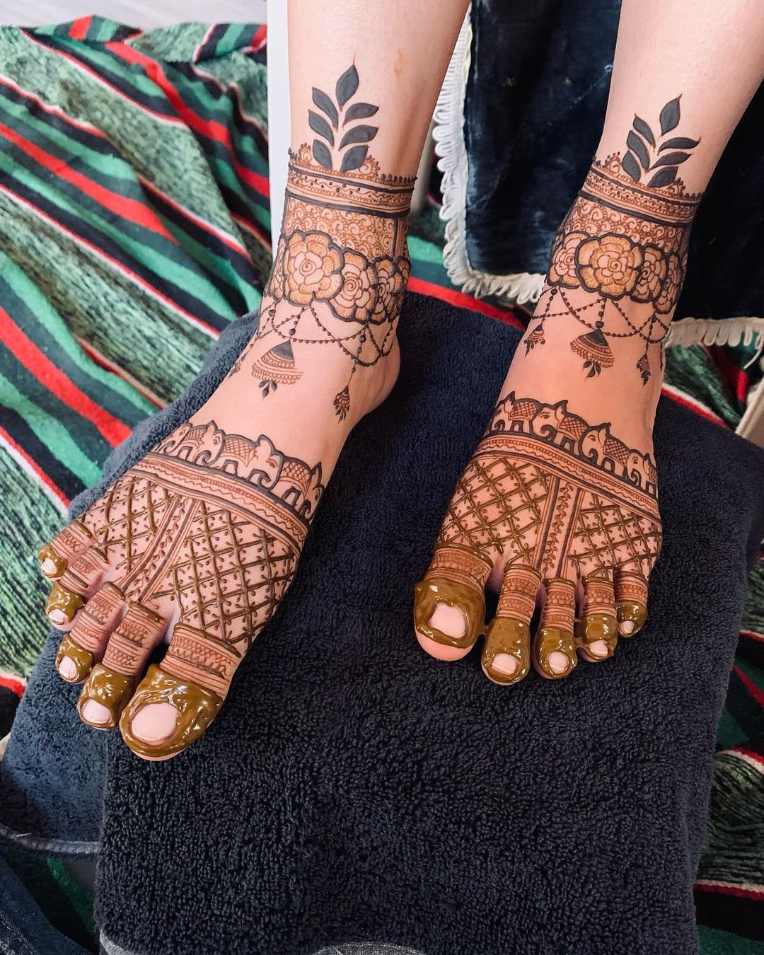 Leg Mehndi Design