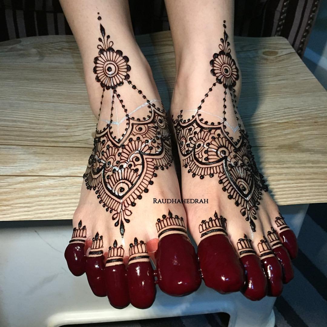 Leg Mehndi Design