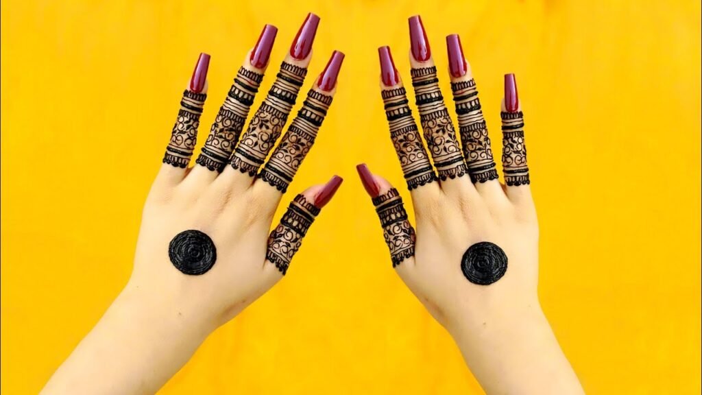 gol tikki mehndi design