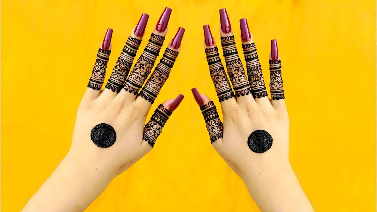 gol tikki mehndi design