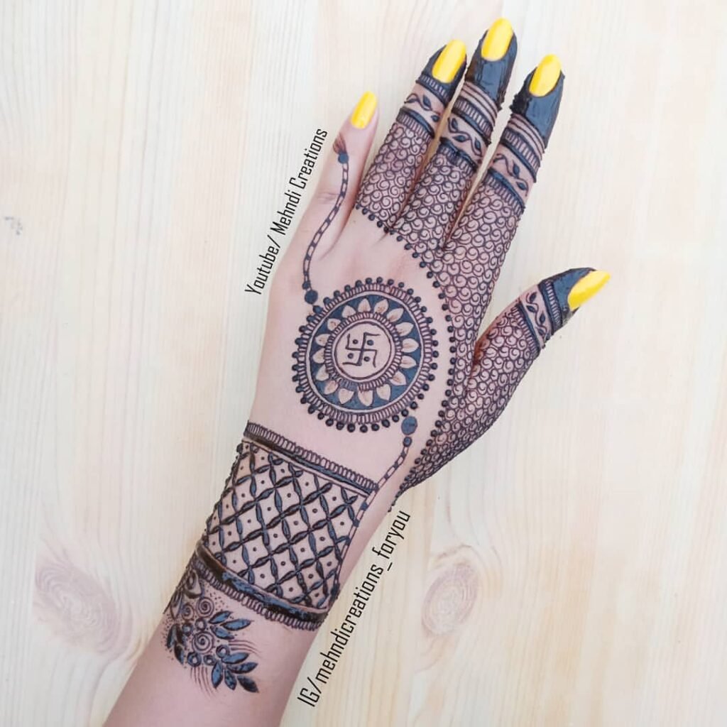 gol tikki mehndi design